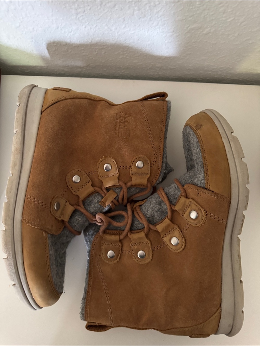 Sorel Kids Brown Suede Lace-Up Boots with Gray Felt